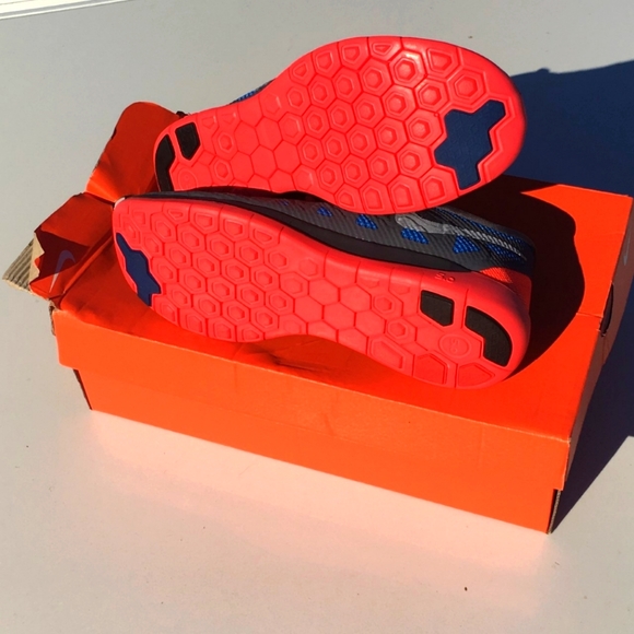 NIKE FREE 5.0 Size 8.5 Women - Picture 11 of 13